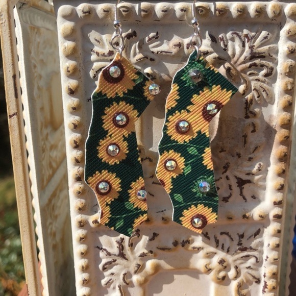 Jewelry - Sunflower Rhinestone Earrings